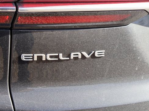 Used 2025 Buick Enclave Preferred image 9