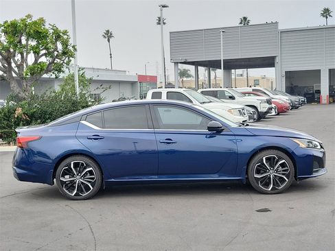 Used 2023 Nissan Altima 2.5 SR image 30