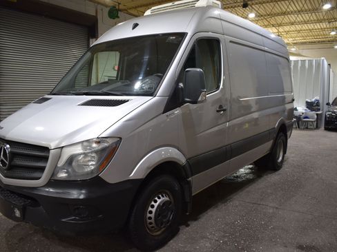 Used 2017 Mercedes-Benz Sprinter 3500 image 2