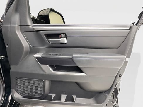 Used 2024 Toyota Tundra Platinum image 32