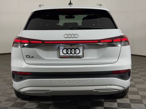 Used 2025 Audi Q4 e-tron Premium w/ Premium Plus RWD image 10
