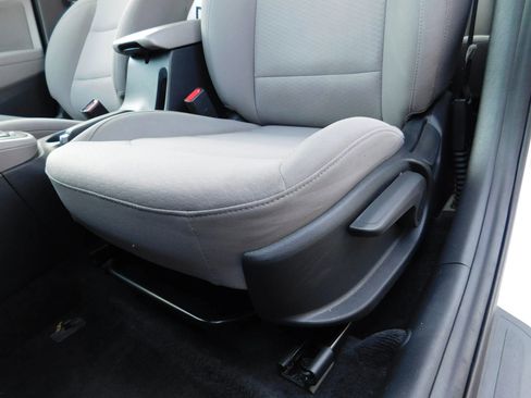 Used 2020 Hyundai Elantra SEL FWD image 11