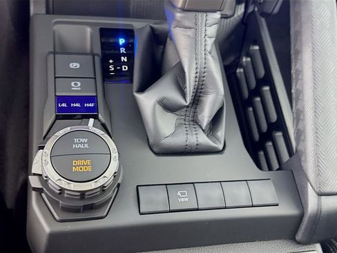 New 2026 Toyota 4Runner Limited AWD/4WD image 21