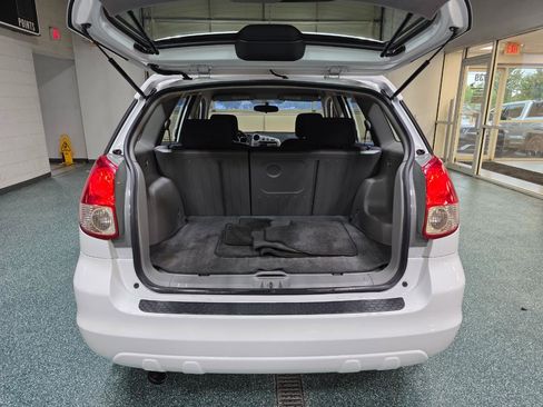 Used 2004 Toyota Matrix AWD image 21