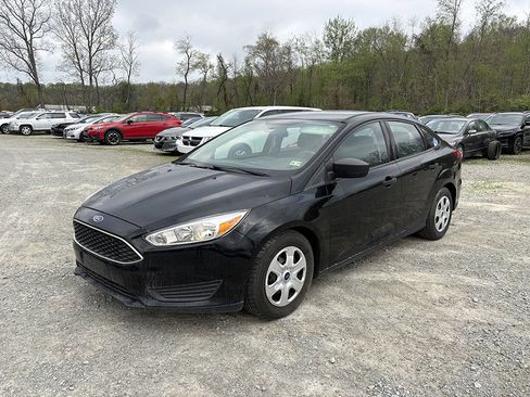 Used 2018 Ford Focus S FWD image 1