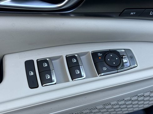 New 2026 Kia Carnival SX Prestige image 10