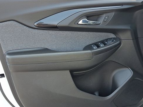 Used 2023 Chevrolet TrailBlazer LT image 13