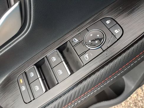 New 2026 Nissan Kicks SR image 18