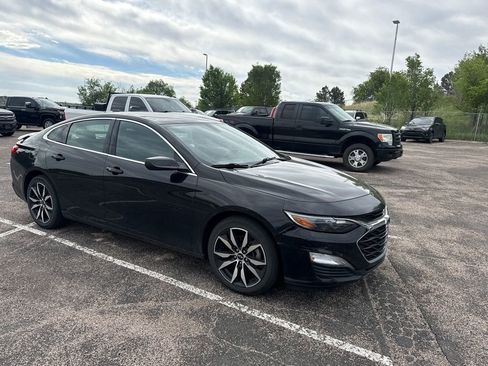 Used 2021 Chevrolet Malibu RS FWD image 4
