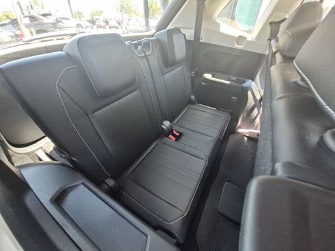Used 2022 Volkswagen Tiguan SE FWD image 23