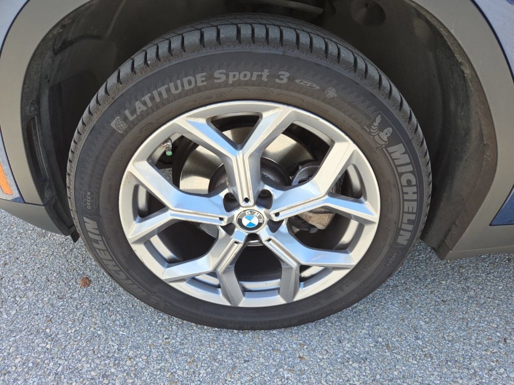 Used 2024 BMW X3 xDrive30i w/ Premium Package AWD/4WD image 4