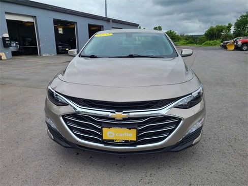 Used 2022 Chevrolet Malibu LT image 3