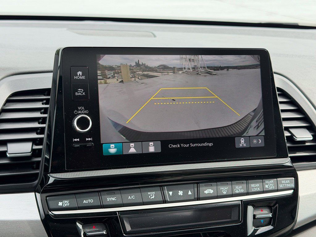 Used 2025 Honda Odyssey EX-L image 17