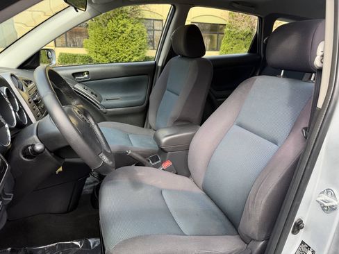 Used 2006 Toyota Matrix XR FWD image 10