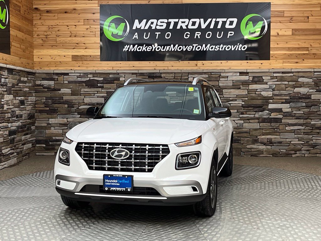 Used 2024 Hyundai Venue Limited FWD image 9