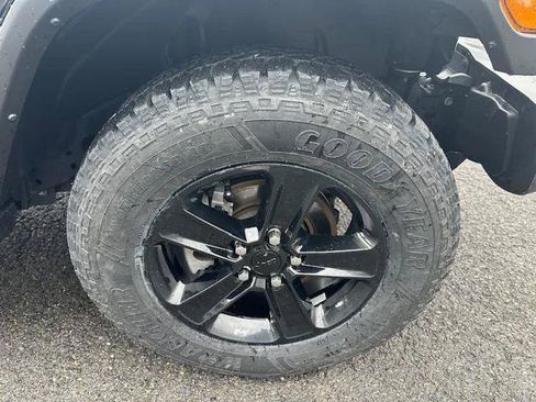 Certified 2022 Jeep Wrangler Unlimited Sahara AWD/4WD image 33