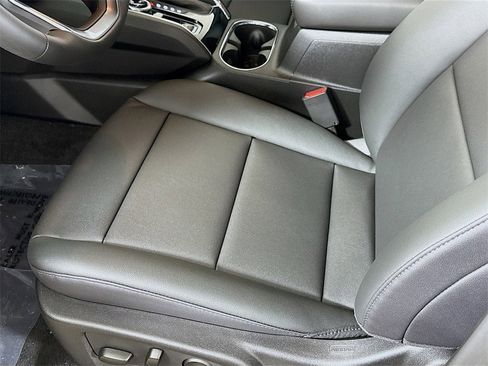 New 2026 GMC Canyon Elevation w/ Convenience Package image 14