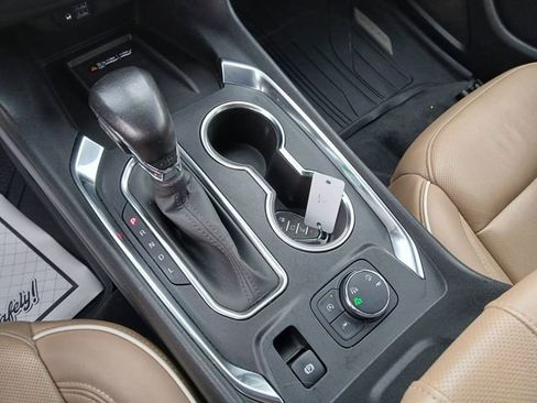 Certified 2022 Chevrolet Traverse Premier image 30