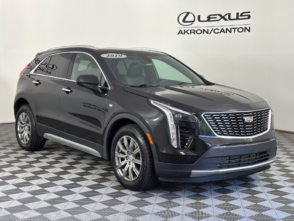 Used 2019 Cadillac XT4 Premium Luxury AWD/4WD image 2