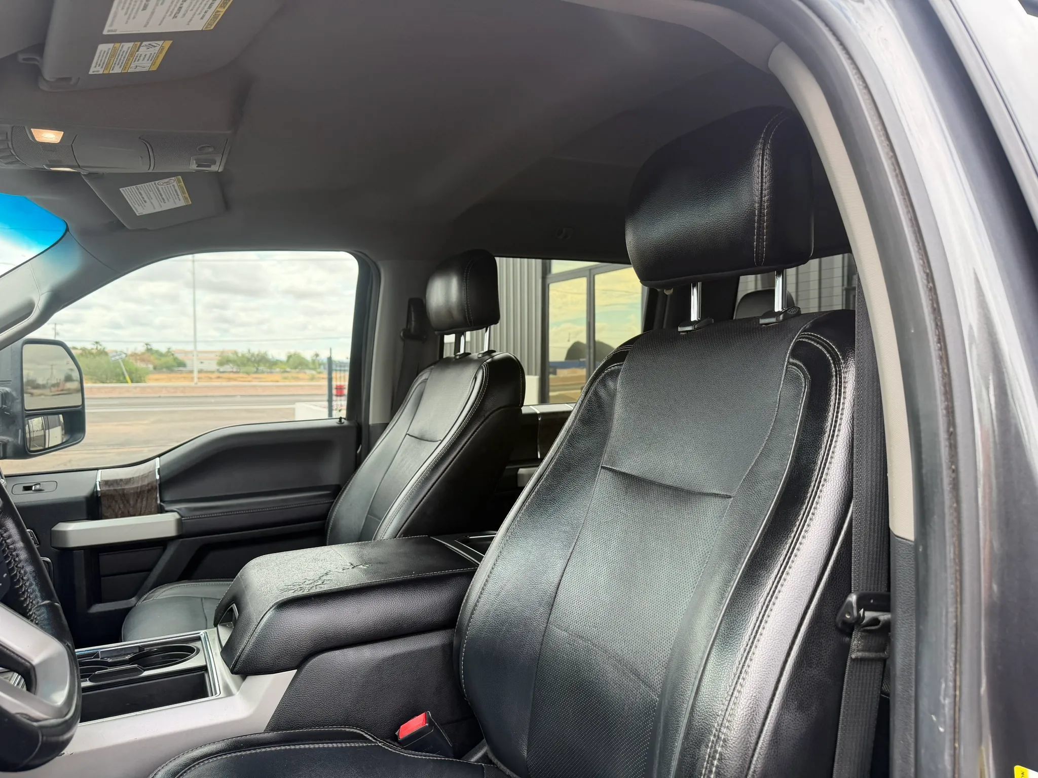 Used 2018 Ford F350 Lariat AWD/4WD image 23