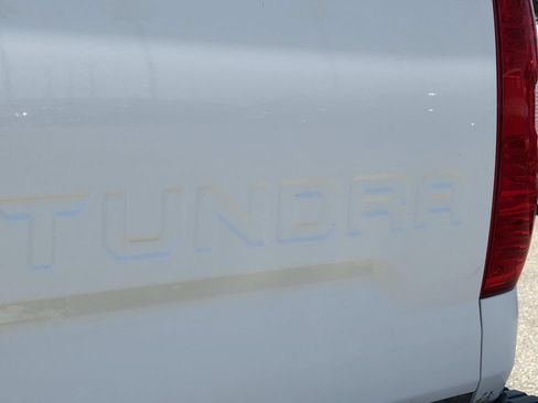 Used 2017 Toyota Tundra SR5 RWD image 8