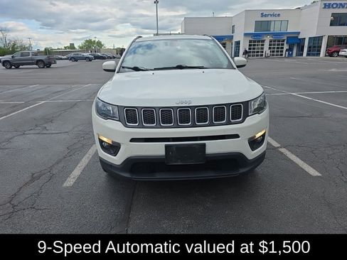Used 2020 Jeep Compass Latitude AWD/4WD image 2
