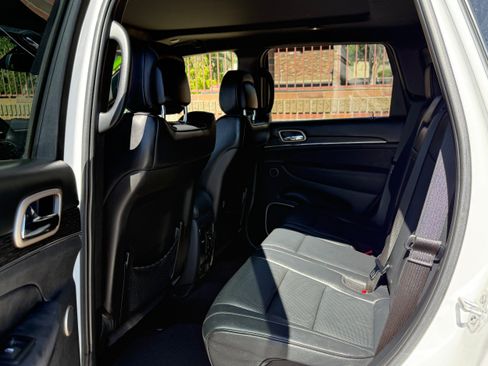 Used 2016 Jeep Grand Cherokee Summit AWD/4WD image 7