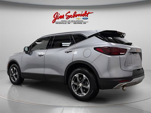 Used 2025 Chevrolet Blazer LT image 4