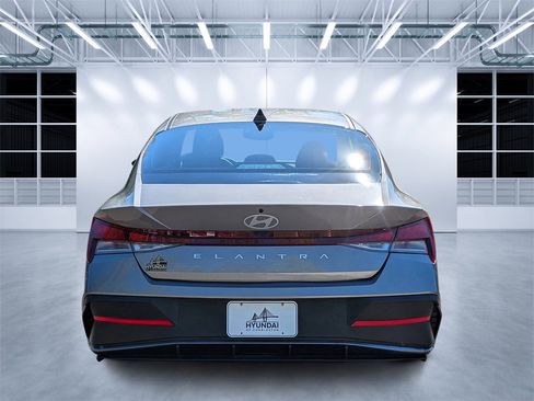 Certified 2024 Hyundai Elantra SEL image 4