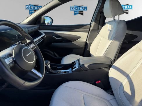 Used 2025 Hyundai Santa Cruz Limited image 16