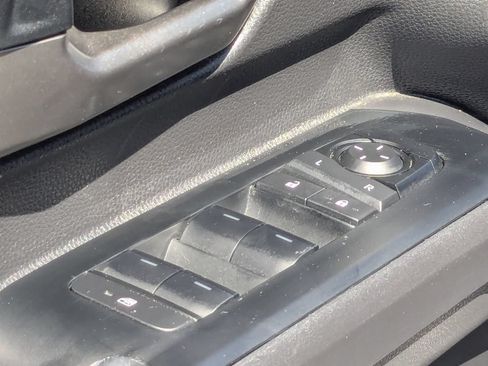 Used 2025 Toyota Tacoma TRD Off-Road w/ TRD Off Road Upgrade Package AWD/4WD image 12