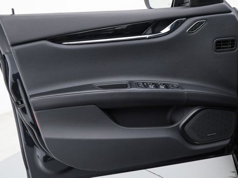 Certified 2022 Maserati Quattroporte GT RWD image 14