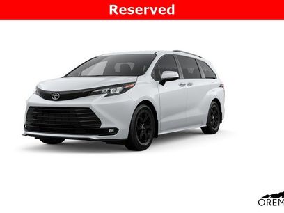 New 2026 Toyota Sienna XLE Woodland Edition