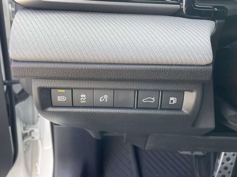 Used 2025 Toyota Camry SE w/ Multimedia Upgrade Package FWD image 22