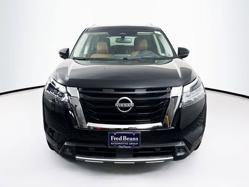 Certified 2022 Nissan Pathfinder Platinum w/ Cargo Package image 2