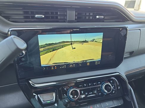 New 2026 GMC Sierra 2500 AT4 w/ AT4 Premium Plus Package image 24