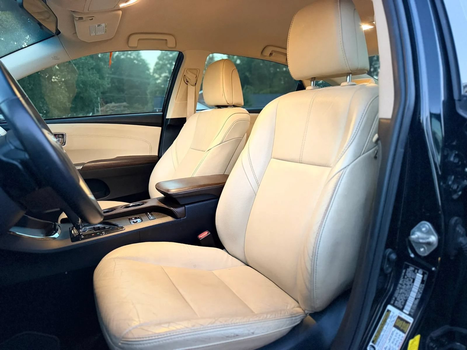 Used 2015 Toyota Avalon XLE FWD image 13