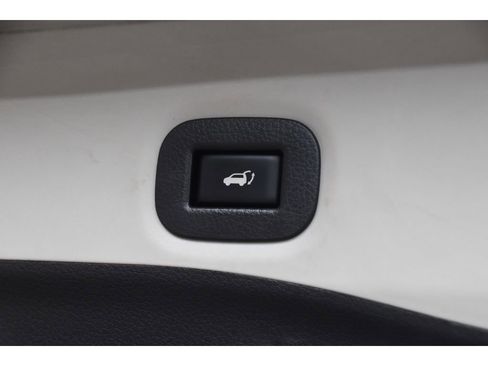 Used 2015 Nissan Rogue SL image 22