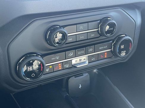 New 2025 Ford Bronco Outer Banks image 26