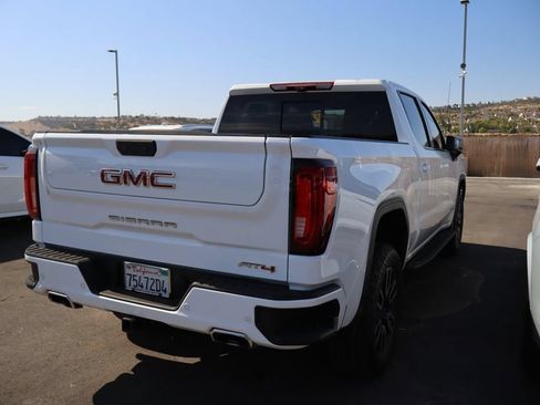 Used 2025 GMC Sierra 1500 AT4 w/ AT4 Premium Package AWD/4WD image 3
