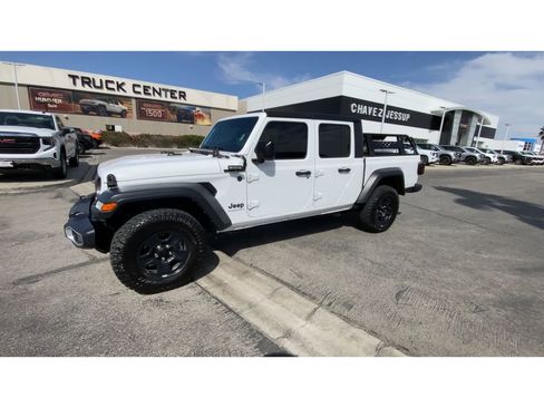 Used 2024 Jeep Gladiator Sport AWD/4WD image 4