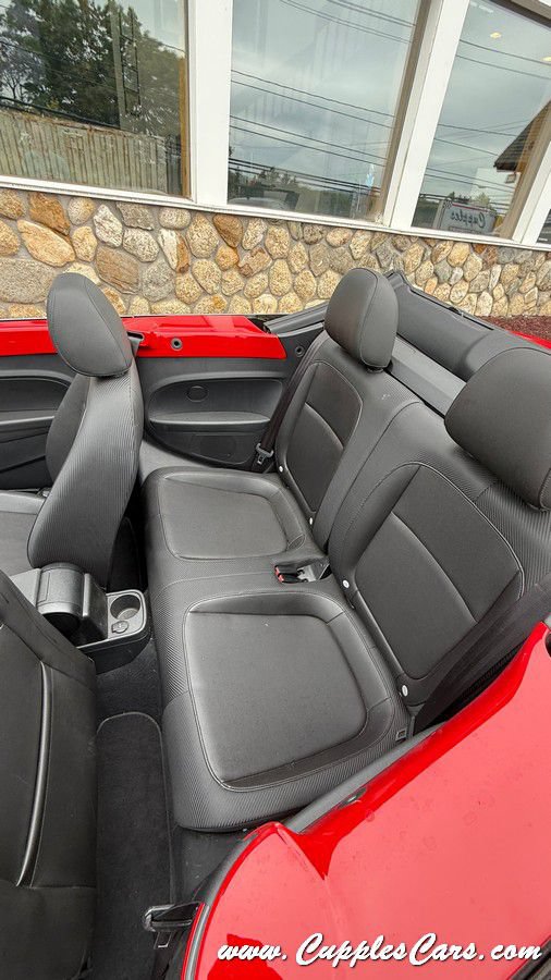 Used 2014 Volkswagen Beetle 1.8T FWD image 34