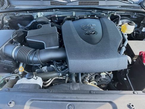 Used 2023 Toyota Tacoma SR image 27