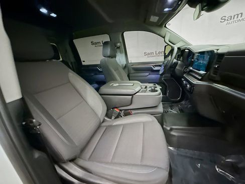 Used 2025 Chevrolet Silverado 2500 LT image 31