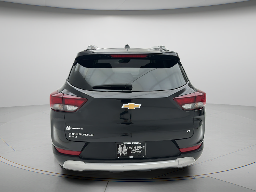Used 2025 Chevrolet TrailBlazer LT AWD/4WD image 7