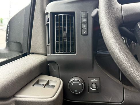New 2025 Chevrolet Express 3500 w/ Power Convenience Package image 68