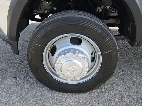 New 2026 RAM 5500 Tradesman w/ Chrome Appearance Group image 13