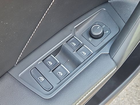 Certified 2024 Volkswagen Tiguan SE R-Line AWD/4WD image 21