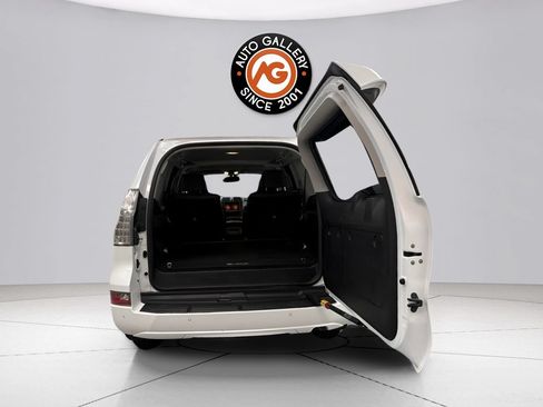 Used 2017 Lexus GX 460 Premium AWD/4WD image 28