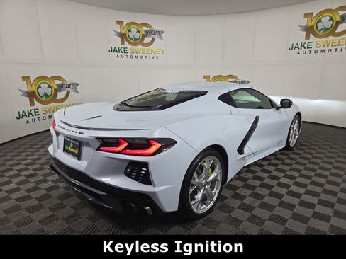 Used 2021 Chevrolet Corvette Stingray Preferred Cpe w/ Engine Appearance Package image 9